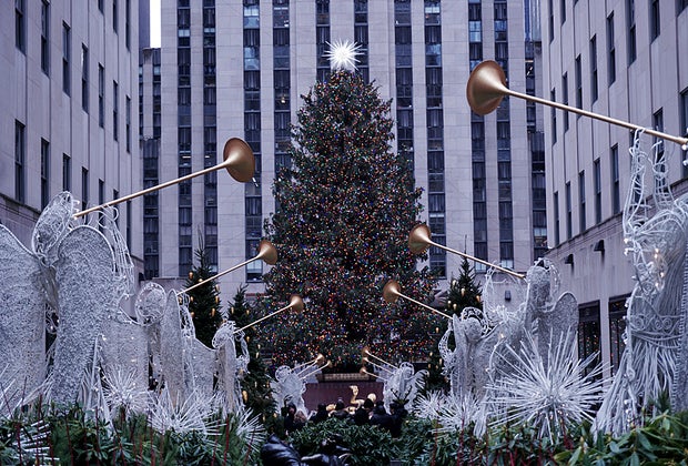 Free things to do in NYC with kids: Rockefeller Center Christmas Tree