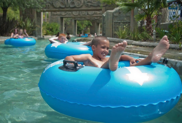 Awesome Things To Do in Santa Clarita with Kids: Hurricane Harbor