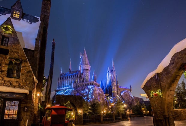 What's Open on Christmas Day in Los Angeles: Hogwarts at Universal Studios Hollywood