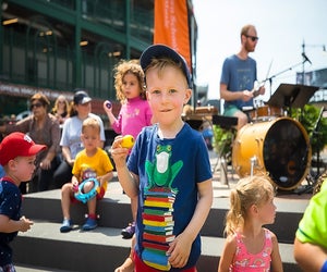 Wiggleworms at Gallagher Way. Photo credit: Heidi Zeiger Photography