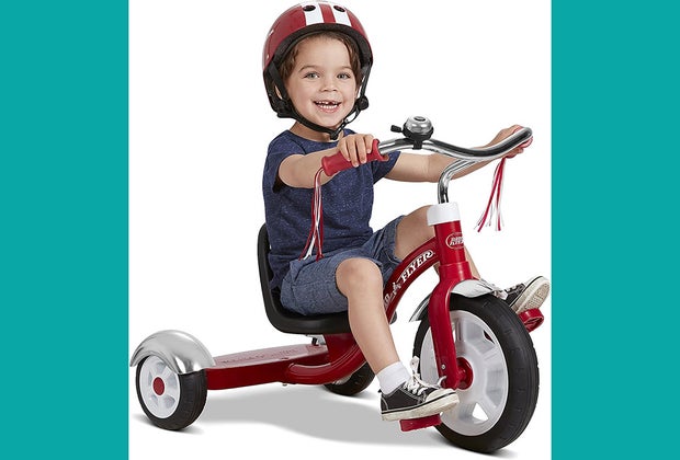 Best Toddler Gifts: Radio Flyer Big Red Classic Tricycle