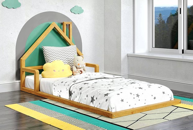 Best Toddler Beds: P’Kolino Casita House Twin Floor Bed