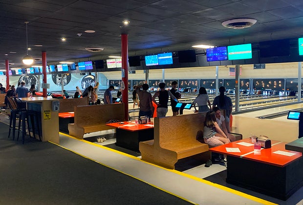 Best Bowling Alleys in Atlanta for Kids: The Comet Pub and Lanes