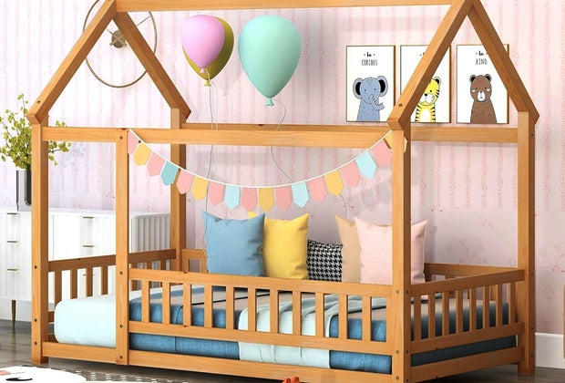 Best Toddler Beds: Bellemave House Frame Floor Bed with Fence