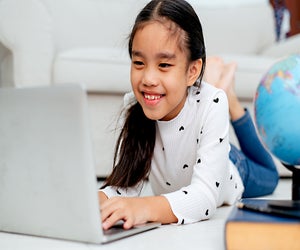 Online tutoring services remove the stress of commuting to a learning center with on-demand tutors. Photo by Mommy Poppins