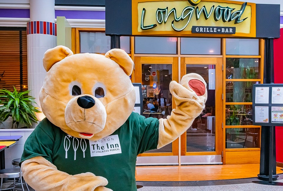 Head to these Boston-area restaurants where kids eat free, featuring family faves and great deals! Photo courtesy of the Longwood  Grille and Bar