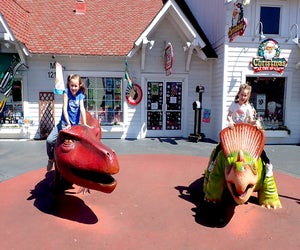 Enjoy fun photo ops, unique shops, delicious restaurants, and more at Broadway at the Beach.