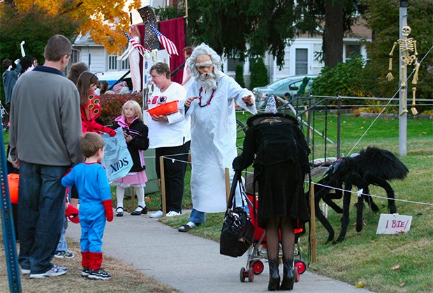 Trick or treat in New Jersey Halloween Highway