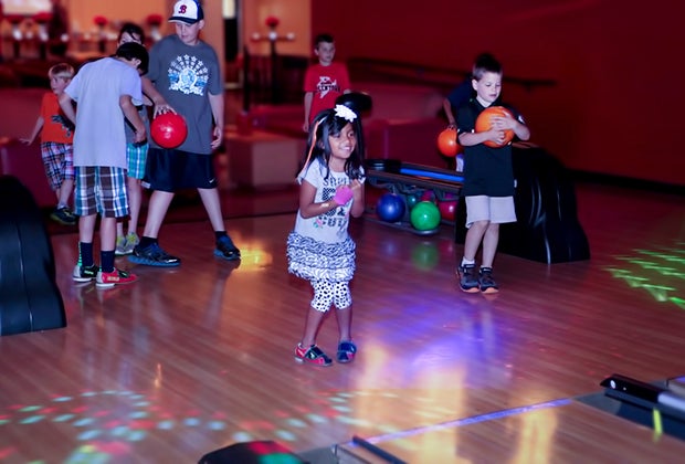 Colonial Bowling NJ family-friendly bowling