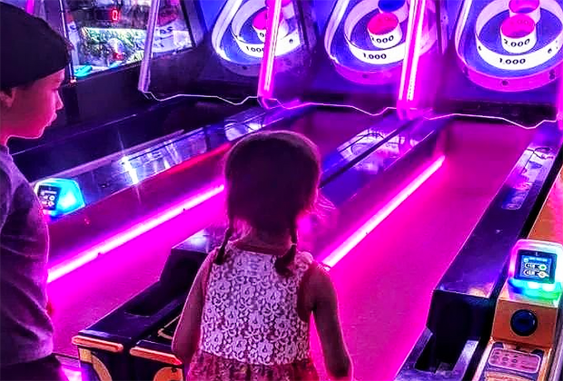 Arcade orlando: Dezerland Park Orlando: Indoor Entertainment