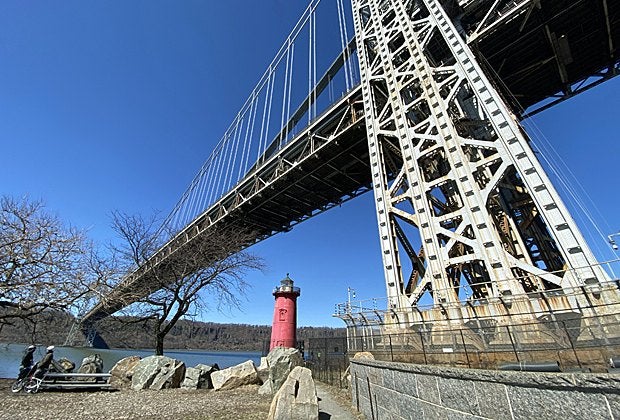 The Little Red Lighthouse and the Great Gray Bridge is a NYC storybook