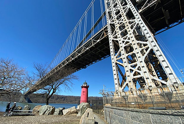 Little Red Lighthouse on the Empire Trail