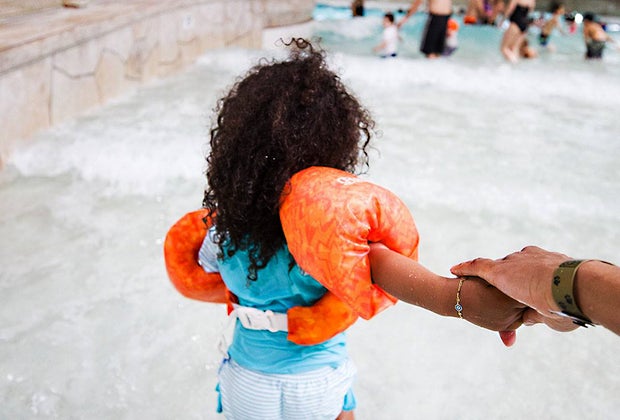 Things To Do on Mother’s Day in Chicago: Great Wolf Lodge