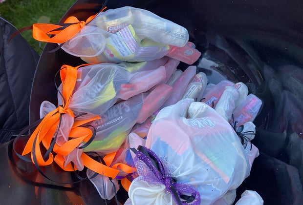 Halloween Activities for Kids: Treat Hands