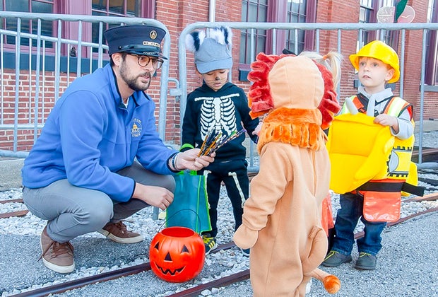 Fall Train Rides Near DC: B&O Railroad Pumpkin Patch Express