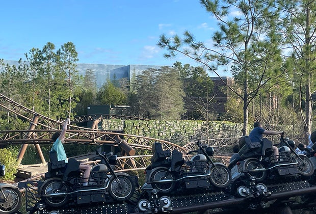 Hagrid's Motorbike Adventure Visiting Wizarding World of Harry Potter in Orlando: Tips For a Magical Experience Status message
