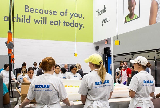 Houston Food Bank allows volunteers as young as age 6. Photo courtesy of the Houston Food Bank