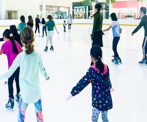 Ice Skate Memorial City, photo courtesy of the Memorial City Mall