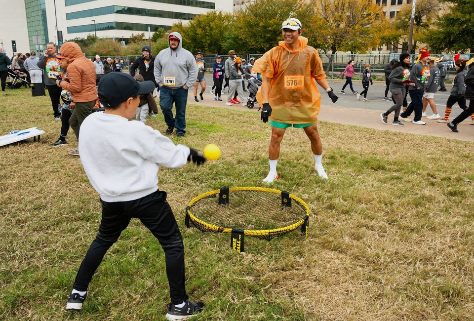 The YMCA Turkey Trot is a Dallas Thanksgiving tradition. Photo courtesy of YMCA of Metropolitan Dallas
