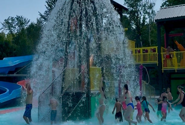 Image of spray park at Jellystone in NH