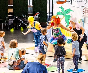 Free weekday entertainment is at the Kids Club Concert Series at Santa Monica Place. Photo courtesy of the event