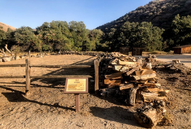 Explore Fort Tijon: Cooking outside