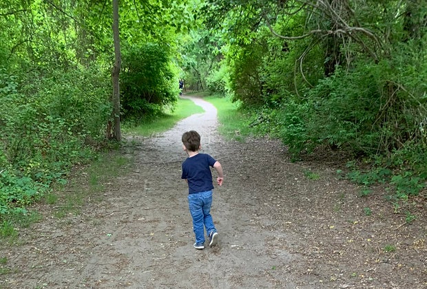 Toddler-friendly hiking trails on Long Island Gardiner County Park