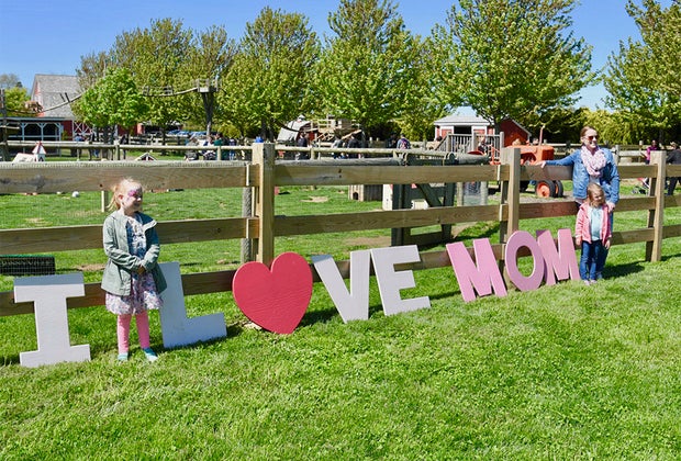 Visiting Harbes Family Farm with Kids: Mother's Day Festival