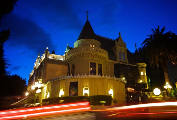 Themed Restaurants and Dinner Shows near Los Angeles: Magic Castle