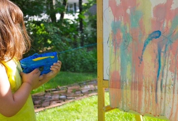 Outdoor Birthday Party Ideas: Messy Arty Party