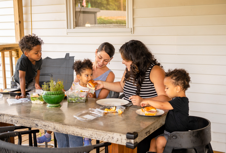Feast & Fettle understands what parents need and has created a service that delivers fresh meals made entirely from real ingredients.