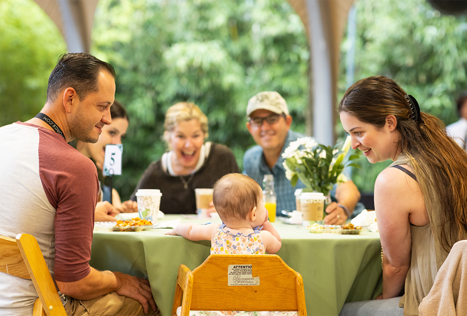Spend the morning enjoying a meal outdoors then have a meet-and-greet with Forth Worth Zoo’s most famous residents! Photo courtesy of the zoo
