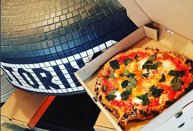 Things to do in Williamsburg, Brooklyn with kids: Motorino Pizza