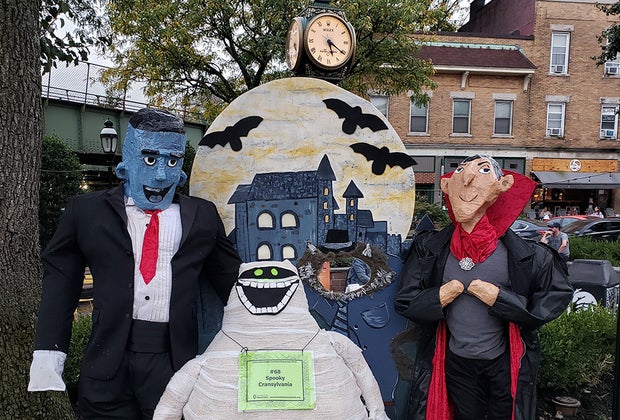 NJ Fall bucket list scarecrow stroll cranford