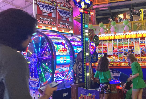 The Funplex Amusement Park and Water Park Guide: Family Fun in East Hanover and Mt. Laurel: Arcade