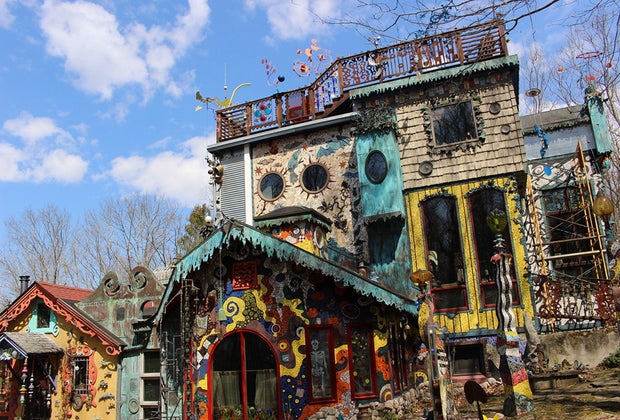 Luna Parc an house that is a piece of artwork