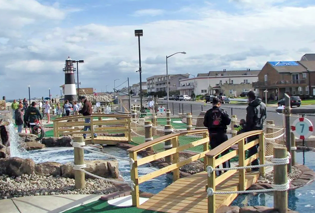 Shipwreck Island Mini Golf