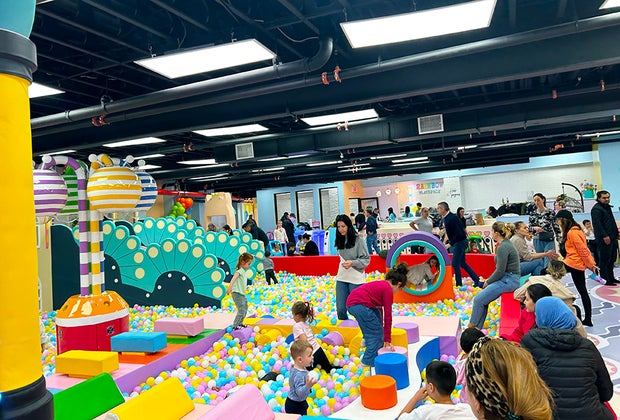 Indoor playground Rainbow Playpace: Huge, colorful ballpit