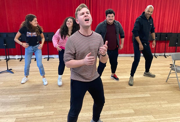 Fall theater in NYC for kids The Adventures of Honey and Leon