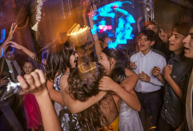 Image of kids at Bar Mitzvah - Best Bar Mitzvah and Bat Mitzvah Spots
