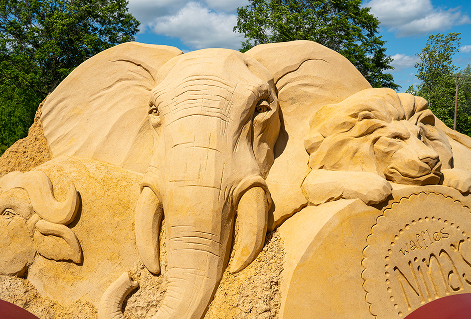 Safari in Sand at Peddlers Village feature magnificent sand sculptures depicting scenes from the safari! Photo courtesy of Peddlers Village 
