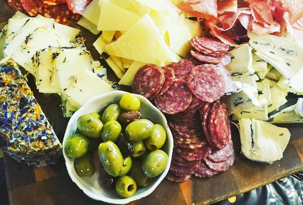 Philly Restaurants open on Christmas Tredici Italian Market 