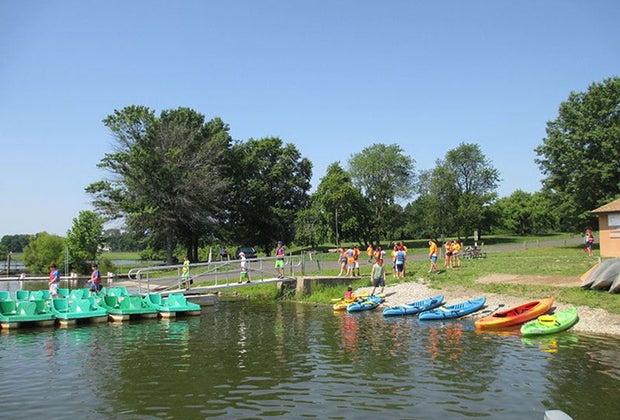 Best Philadelphia Parks for Birthday Parties: boating activities at Core Creek Park.