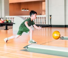 Stardust Bowl is one of many family-friendly bowling alleys in Chicago. Photo courtesy of Stardust Bowl