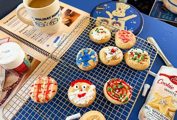 Pillsbury Let It Dough Suite: Christmas cookies