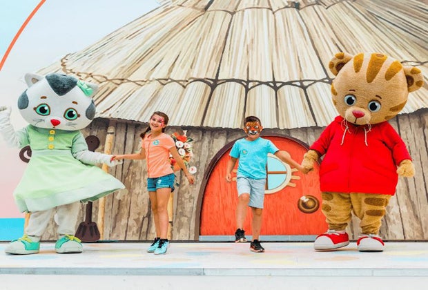 Image of stage show at Story Land in New Hampshire.