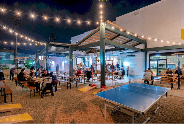 LA Restaurants with Outdoor Dining for Kids: Pitfire Pizza NoHo