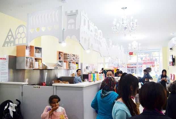 Play cafes in Brooklyn and Queens: Play at eat at Fairytale Island