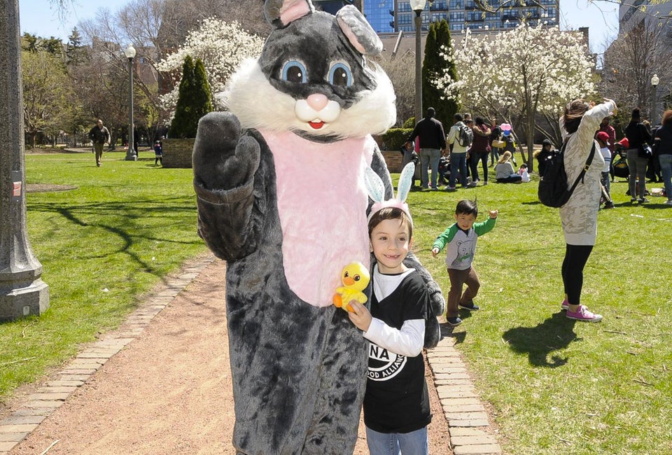 Easter Egg Hunt in Chicago, complete with Bunny photos! Photo courtesy of the Prairie District Neighborhood Alliance 
