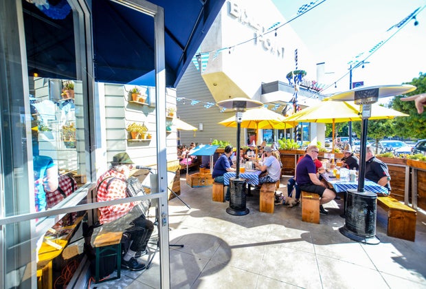 Rasselbock Kitchen & Beer Garden